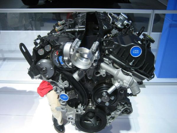 Ford 3.5L EcoBoost Engine - Blue Oval Trucks