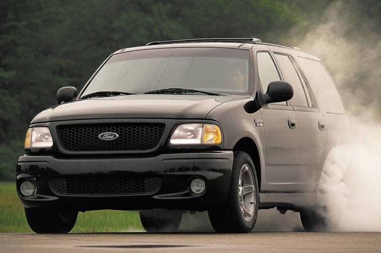 Ford SVT Thunder Expedition - Blue Oval Trucks